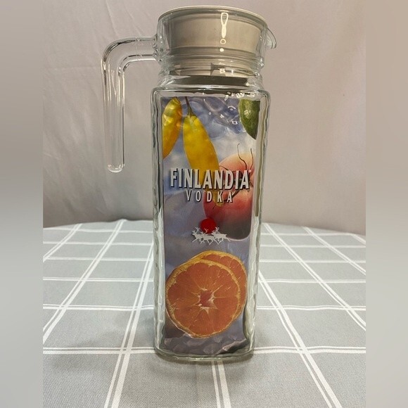 Finlandia Vodka 1999 Clear Texture Glass Pitcher Carafe Lid Mixology Recipes Jug - Picture 3 of 9